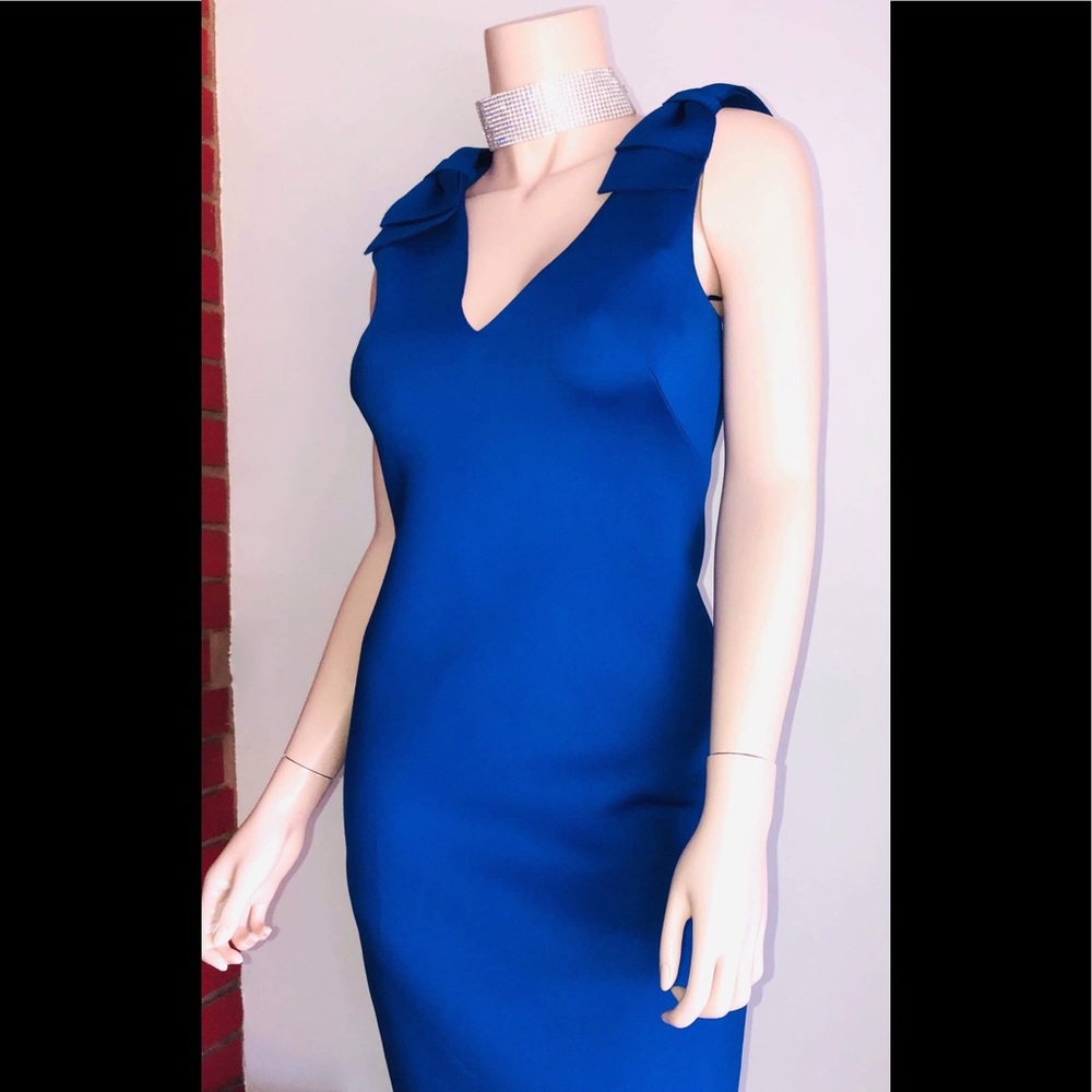 ELIZA J BLUE DRESS SIZE 4